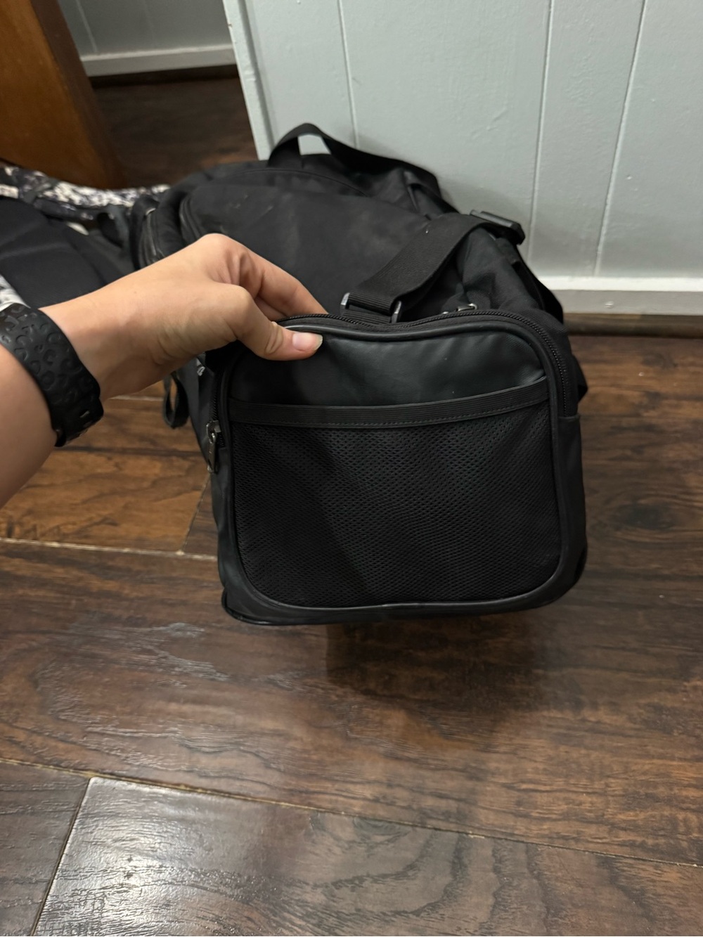 Under Armour Black Travel Duffel - Picture 3 of 7